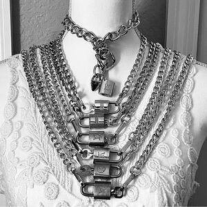 👛👛🍿IT’s Showtime🍿🛍️🛍️